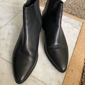 Frank and Oak Chelsea Boots